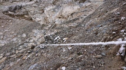 Il cavo di sicurezza si è un po' staccato causa un masso che lo ha colpito