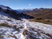 Sempre in discesa. I pascoli senza neve a dx sono quelli del col Chabaud (foto A. Valfrè)