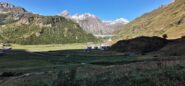 il grande pianoro di Riale dove inizia il sentiero per il Rifugio Maria Luisa