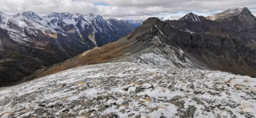 la dorsale SO vista durante la discesa