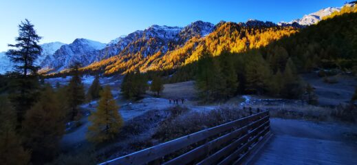 le prime luci del sole nel Vallone di Thures