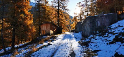 salendo verso le Grange Thures Superiori