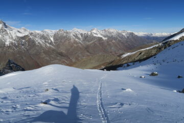 in alto tutto ben coperto