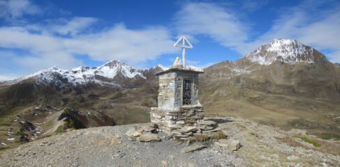 Quota m. 2438 con a destra il Mont Fallere