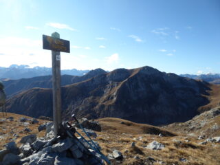 dalla cima Fauniera sguardo verso l'Omo...