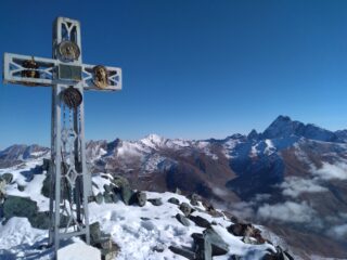 La bellissima croce di vetta