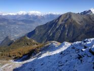 Pendio finale lato est visto dalla cima.