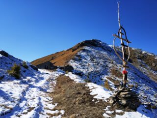 Ultima baita al colletto verso la cima.