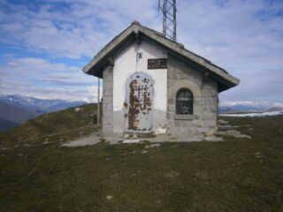 la cappelletta sulla cima