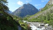 Entriamo nel vallone del Vèneon.