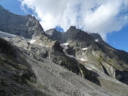 lo scosceso versante settentrionale dell'Aiguille du Plat de la Selle 3596mt.