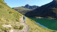 Dal P.so di Mezzeno scendiamo verso la conca dei Laghi Gemelli.