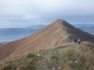 Verso il Monte San Primo.