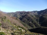 In fondo appare il Santuario della Guardia