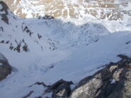 dall'uscita sguardo lungo il canale abbastanza ben innevato..