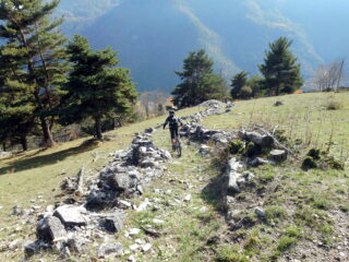 a metà discesa