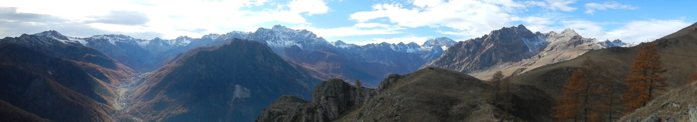dalla cima: ampio panorama sulla Valle 