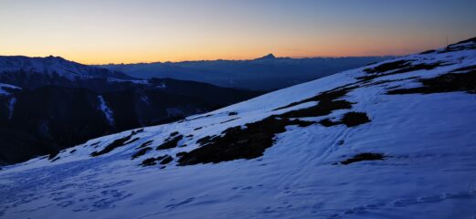 ultime luci verso la pianura ed il Monviso rientrando a Prato Nevoso