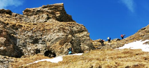 salendo lungo la parte alta del Vallone di Saint Veran a quota 2700 m 