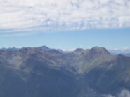 In centro la Rognosa di Sestriere e a destra l'Albergian