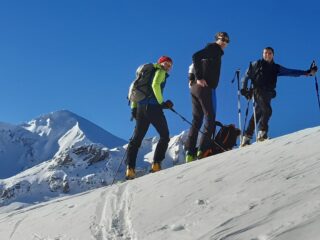 La ns meta sullo sfondo