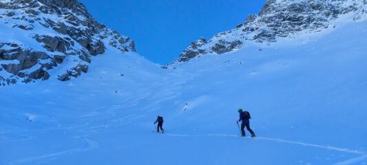 Risalita al colle dalla val Quarazza 