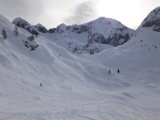 Vista verso il traverso prima di risalire verso lo Sponda Vaga