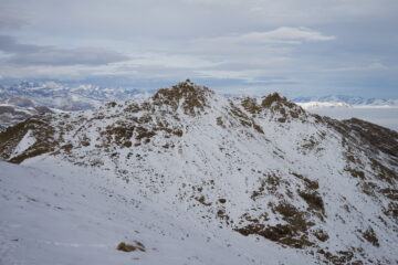 Punta Imperatoria e la cima Nord-Est visti dal sentiero verso il Colletto del Civrari
