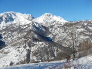 Sullo sfondo le Punte Chalanche Ronde e  Clotesse