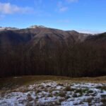 Monte Proratado e Monte de' Torbi visti dall'inizio della discesa verso San Carlo di Cese