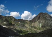 Dal Col Medzove, il Colle Etsely dall'altro lato della Valle