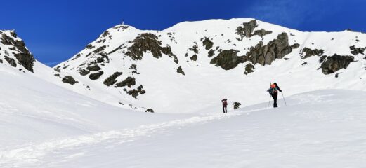 raggiungendo la conca terminale del Vallone di Viona