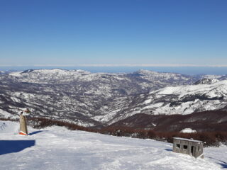 Panorama verso nord, con la Val Nure