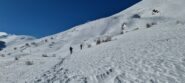 salendo verso la conca terminale posta sotto le cime del Tanarello e della Ventosa