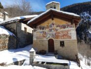 Foto d’obbligo, alla chiesetta di Charvaz