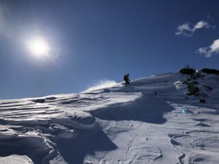 piacevoli sastrugi.... sotto la cima