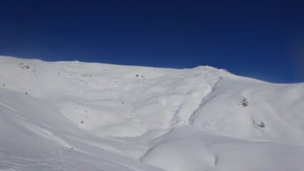 In salita con il Monte Gran Costa sulla nostra destra