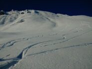 Ieri: neve bellissima sul pendio sud sotto la vetta