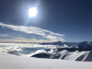 Da poco sotto la cima, la vista verso il Re di Pietra.