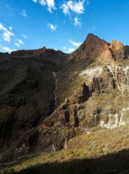 Anche qui si può vedere il taglio del canale sotto il Risco Blanco