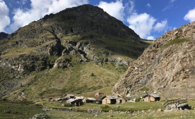 In arrivo a Grauson Vieux/Inferiore, in discesa