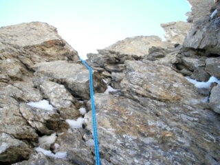 la breve doppia sul lato est della montagna..