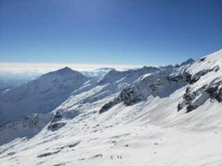 durante la discesa alle pendici del Pizzo Quarazzola. A sx Cima Lampone, a dx Tagliaferro