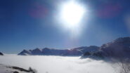 Appena sbucati dalla nebbia, colpo d'occhio su Punta dell'Omo e Monte Borel