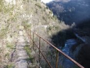 Salendo lungo la briglia del Concasca