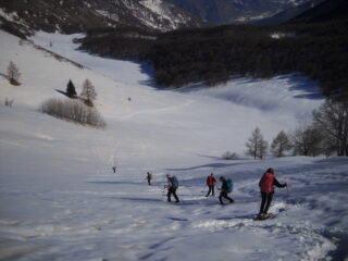 dal colle in discesa verso il pianoro