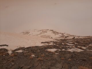 Pendii spazzati dal vento e privi di neve