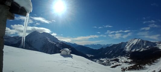allìAlpe Vascoccia guardando indietro