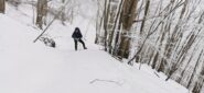 Anna Maria in salita nel bosco del versante SE del Galero