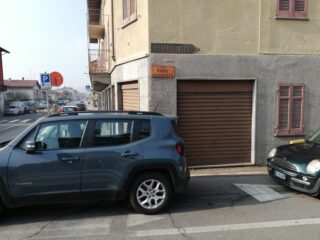 Deviazione sulla dx per Via Monte Oleggiasco